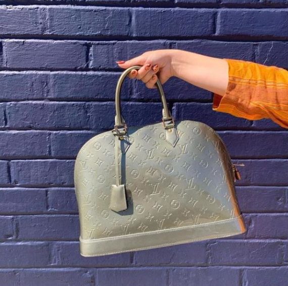 Buy / Sell / Trade Crossroads