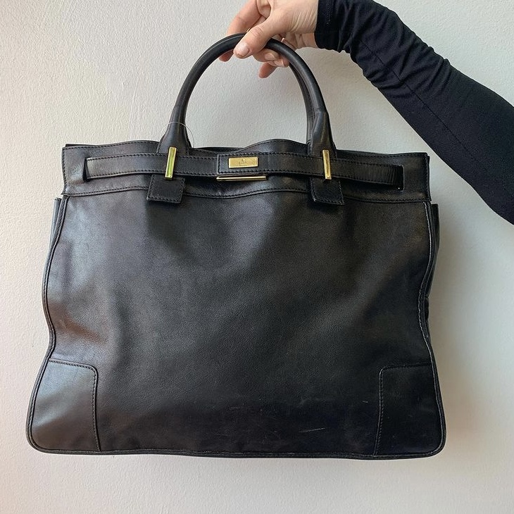 photo of a black handbag