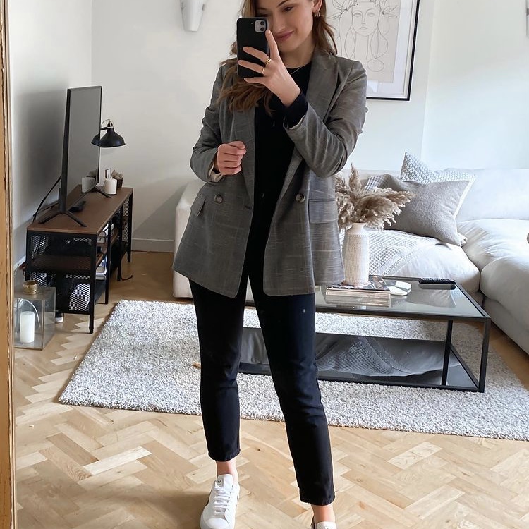 photo of woman wearing casual suiting