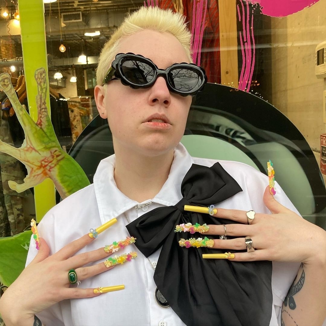 Can we hear a little commotion for the accessories? And now let's hear it for these nails! ✨ 

Sunnies, rings, necklaces, bows and more! Add a little something extra to your fits by browsing our accessories selection! Click the link in our bio to find a store near you. 🛍🧡

📸: Crossroads Wicker Park @crossroads_midwest 

#crossroadstrading #crossroadsfinds #crossroadsstore #fashionfinds #buyselltrade #style #thriftfinds #consignment #shopping #womensfashion #mensfashion #fashionblogger #ootd #fashion #thrift #sustainablefashion #secondhandfirst #shopthrift #consignment #thrifted