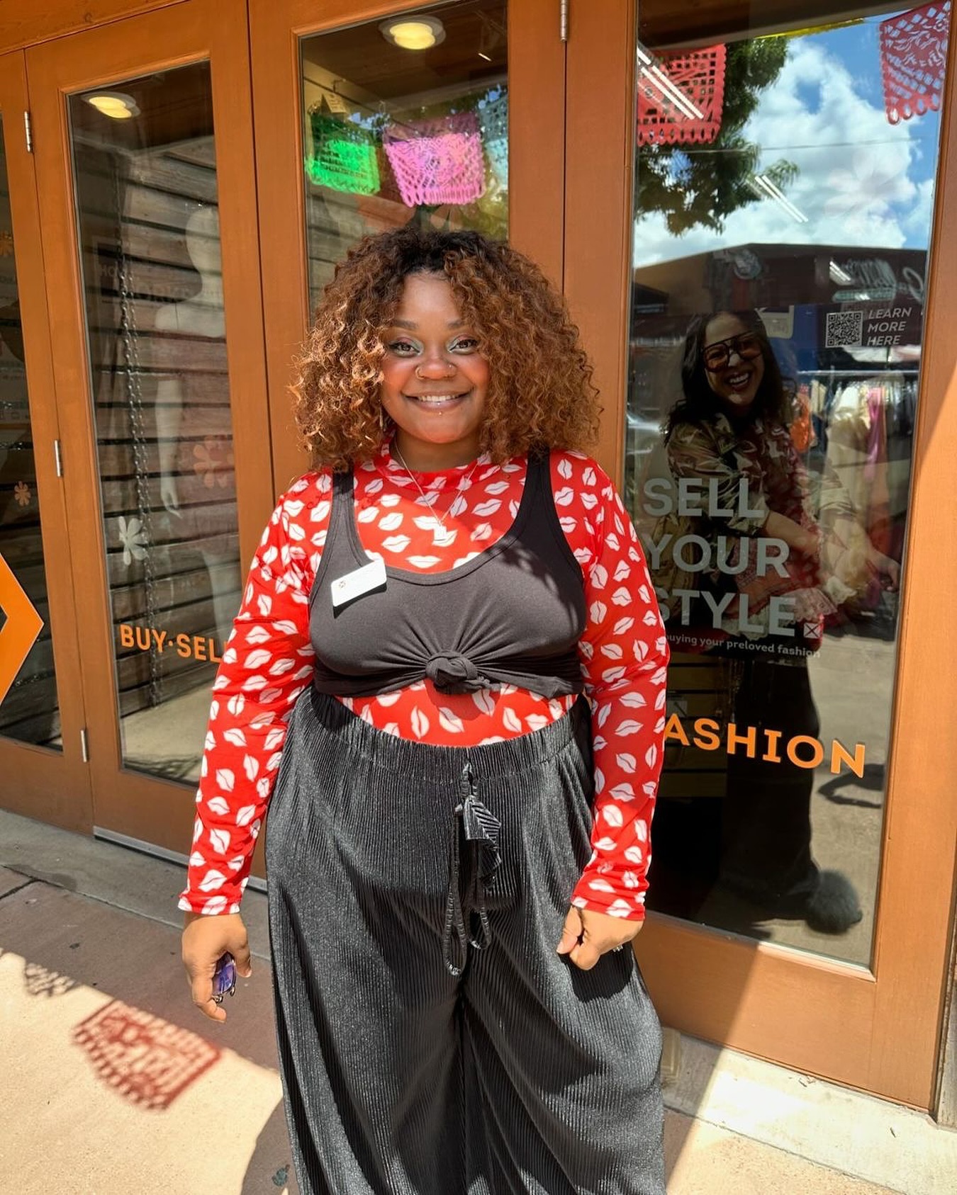 We 🧡 to see our team grow. Congrats to our Dallas store for having a new Buyer join the team! 

If you have a love for fashion, bring that passion to Crossroads! Click the link in our bio to learn about open positions, benefits, and apply online. 🌟

📸: Crossroads Lower Greenville @crossroads_dallas 

#crossroadstrading #crossroadsfinds #crossroadsstore #fashionfinds #buyselltrade #style #thriftfinds #consignment #shopping #womensfashion #mensfashion #fashionblogger #ootd #fashion #thrift #sustainablefashion #secondhandfirst #shopthrift #consignment #thrifted