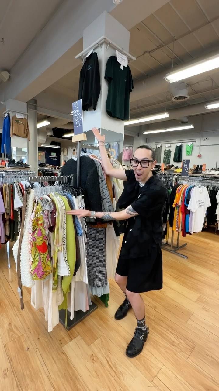 HOW TO FIND THE BEST PIECES AT CROSSROADS
⠀⠀⠀⠀⠀⠀⠀⠀⠀
With so many great items in store, we know things can get overwhelming. Follow along as Andrew shares a few tips on how to efficiently shop at Crossroads. 🛍🧡 
⠀⠀⠀⠀⠀⠀⠀⠀⠀
#crossroadstrading #crossroadsfinds #crossroadsstore #fashionfinds #buyselltrade #style #thriftfinds #consignment #shopping #womensfashion #mensfashion #fashionblogger #ootd #fashion #thrift #sustainablefashion #secondhandfirst #shopthrift #consignment #thrifted