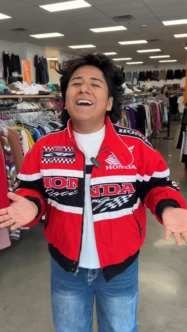 Looks that would KILL at your Halloween party this year! 🦇🧡
Putting the finishing touches on your Halloween costume? Visit Crossroads to shop finds you’ll reuse outside of the spooky season. Link in our bio to find a store near you. 🎃👻
#crossroadstrading #crossroadsfinds #crossroadsstore #fashionfinds #buyselltrade #style #thriftfinds #consignment #shopping #womensfashion #mensfashion #fashionblogger #ootd #fashion #thrift #sustainablefashion #secondhandfirst #shopthrift #consignment #thrifted #halloween #wednesdaycostume #halloweencostume #costumeideas