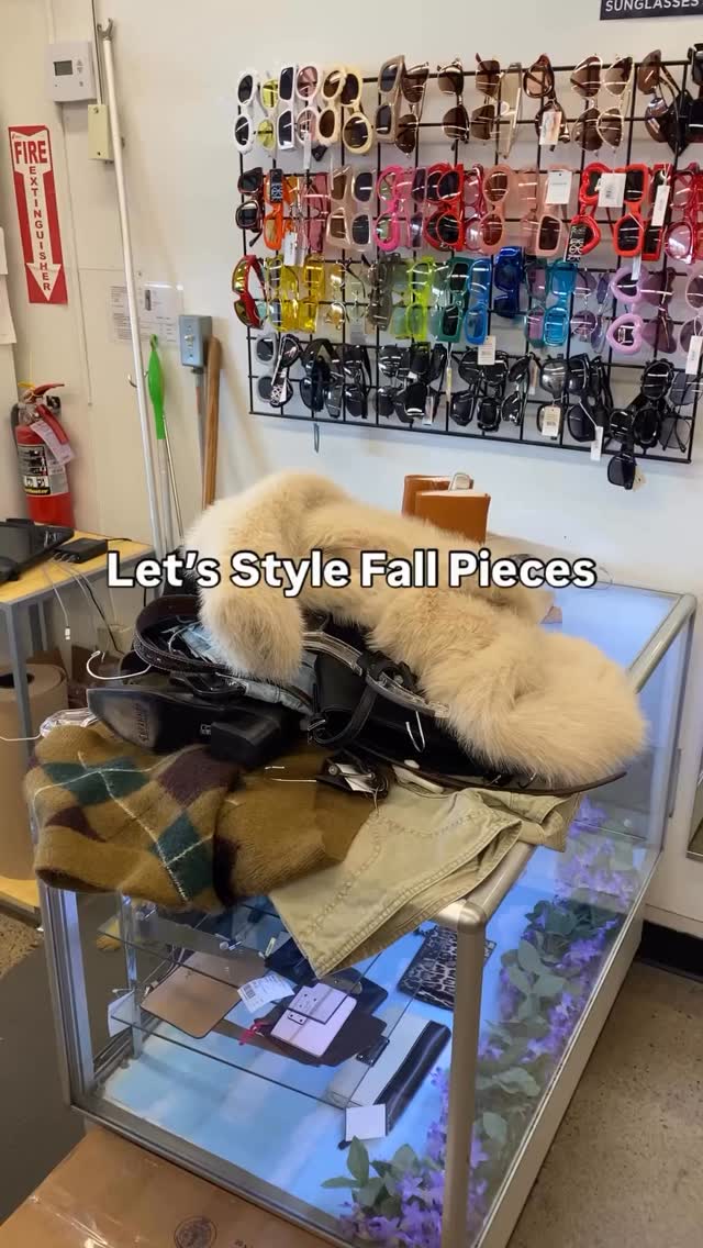 Some seasonal outfit inspo on this chilly Friday morning! Which look is your favorite? 🍁🧣♥️
Did you know Crossroads buys all day, everyday? That means our selection is constantly being updated with new pieces. Check out what’s new at your local Crossroads this weekend!
🔗 Link in bio to find a store near you!
🎥: Crossroads Irvine @crossroads_socal
#crossroadstrading #crossroadsfinds #crossroadsstore #fashionfinds #buyselltrade #style #thriftfinds #consignment #shopping #womensfashion #mensfashion #fashionblogger #ootd #fashion #thrift #sustainablefashion #secondhandfirst #shopthrift #consignment #thrifted