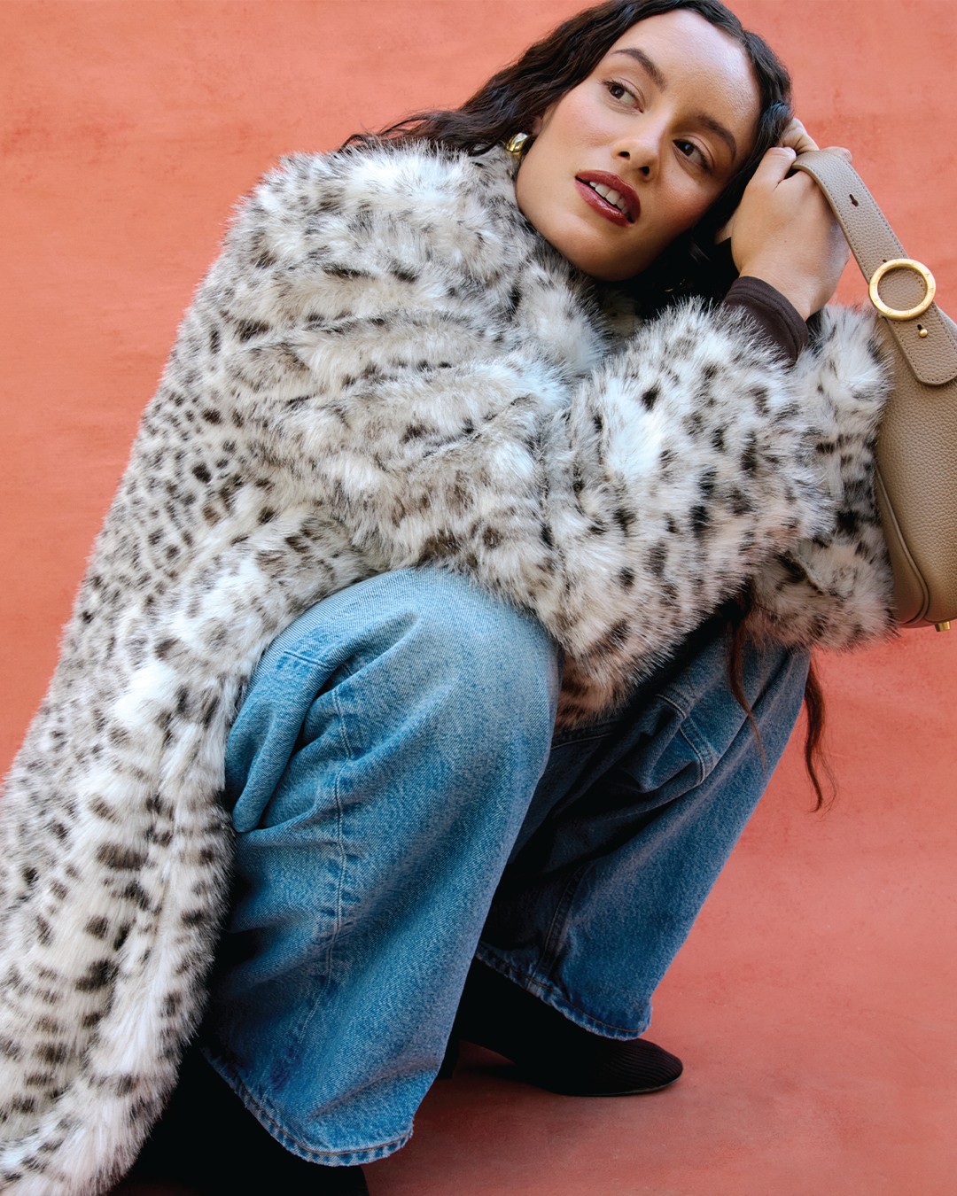 ❄️ Cozy layers and statement textures are officially in rotation.

From plush faux fur moments to easy everyday flannels, Crossroads has all the winter staples to keep your fits warm and effortlessly cool.

Shop secondhand, discover unexpected gems, and build a winter wardrobe that feels uniquely you. ✨🧥

Check out our full winter lookbook on our website: 🔗crossroadstrading.com/selling-guide/lookbook/

#CrossroadsTrading #WinterStyle #SecondhandFirst #SustainableFashion