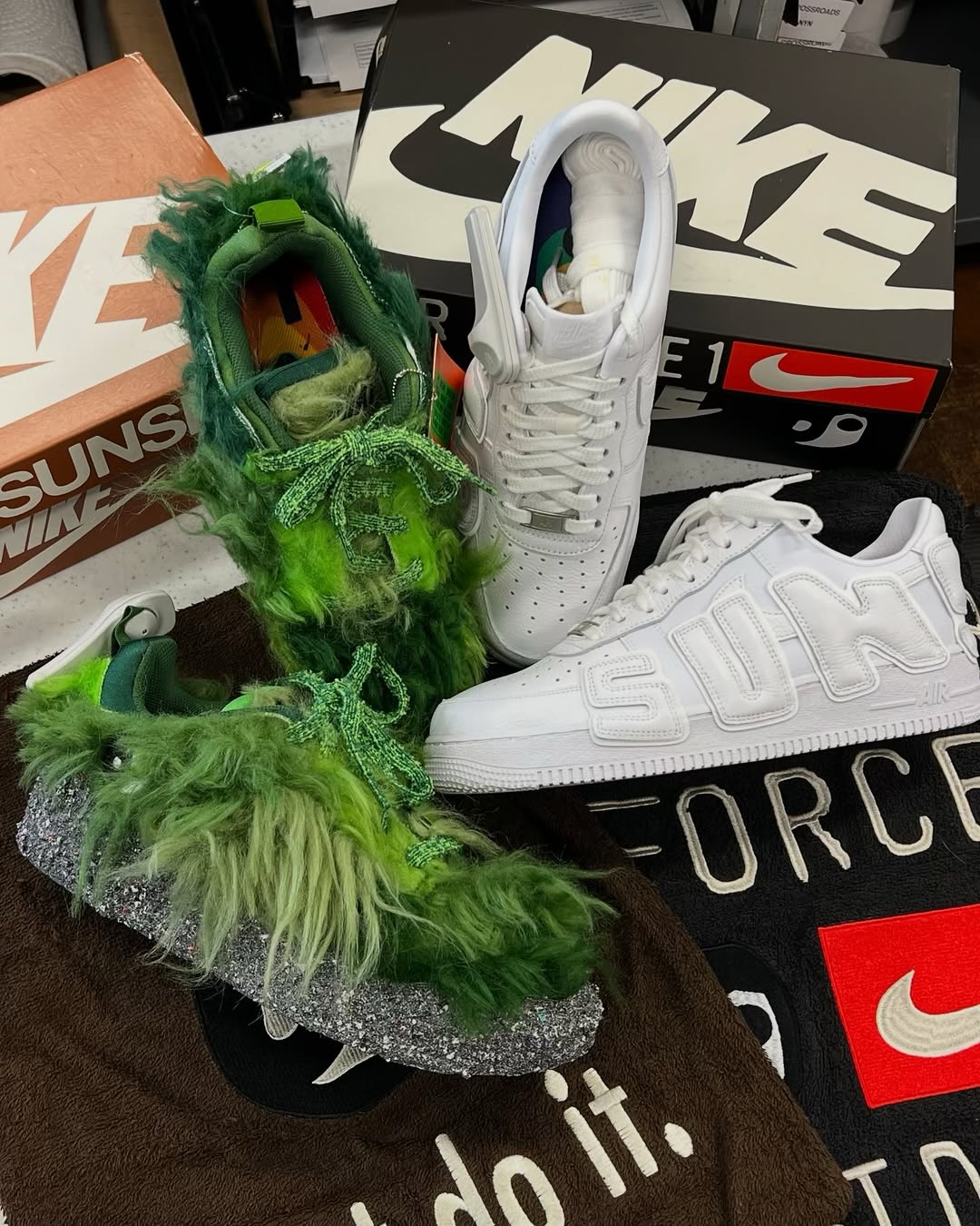 Looking to upgrade your style for 2026? Refresh your wardrobe the sustainable way at Crossroads. Trading your preloved items not only keeps clothing out of landfill, but it saves you $$$ on fabulous finds like the ones pictured! 🛍️

1: Silverlake Crossroads @crossroads_socal 
2: Denver Crossroads @crossroads_colorado 
3: Silverlake Crossroads @crossroads_socal
4: Studio City Crossroads @crossroads_socal
5: West San Carlos Crossroads @crossroads_bayarea
6: Costa Mesa Crossroads @crossroads_socal 

These are secondhand, resale items. We’re not affiliated with or endorsed by any brands featured.
All trademarks belong to their respective owners.