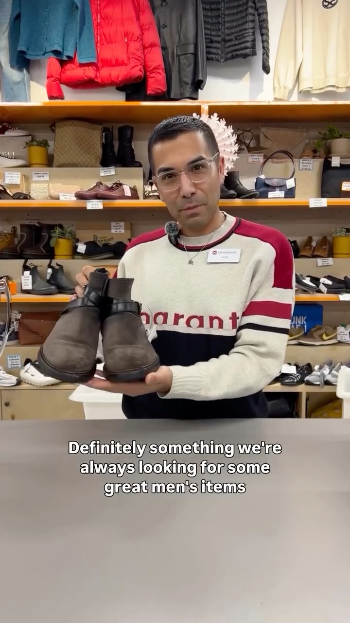 This is your sign to sell your preloved fashion at Crossroads! Jason from our Oakland store is showing examples of what we’re currently buying. ✨😊

Want more examples of what we buy? Check out our Selling Guide on our website for mkre examples of the brands we love. 🧡

🔗 Link in bio!

🎥: @crossroads_bayarea 

#crossroadstrading #crossroadsfinds #buyselltrade #sellyourclothes