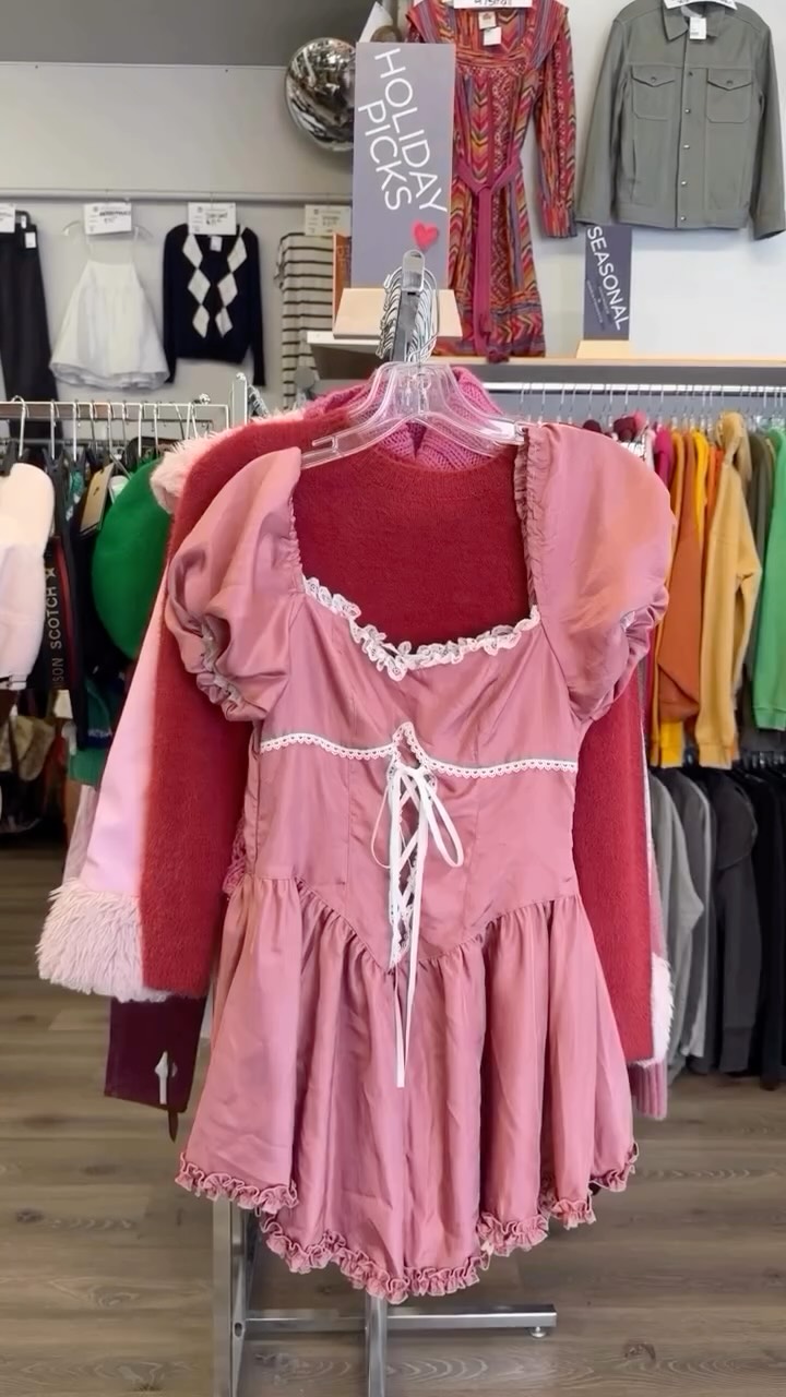 Pinks and reds galore! Our teams love curating special racks for the season. ❤️💗

Add visiting your local Crossroads to your weekend plans! Check out our trend racks and bring some items to sell to save money on all the goodies you find in store. 👀🛍️

🔗 Link in bio to find a store near you and learn more about selling. 

📸: Crossroads Santa Cruz @crossroads_bayarea 

#valentinesday #crossroadstrading #buyselltrade #fashionfinds #womensfashion