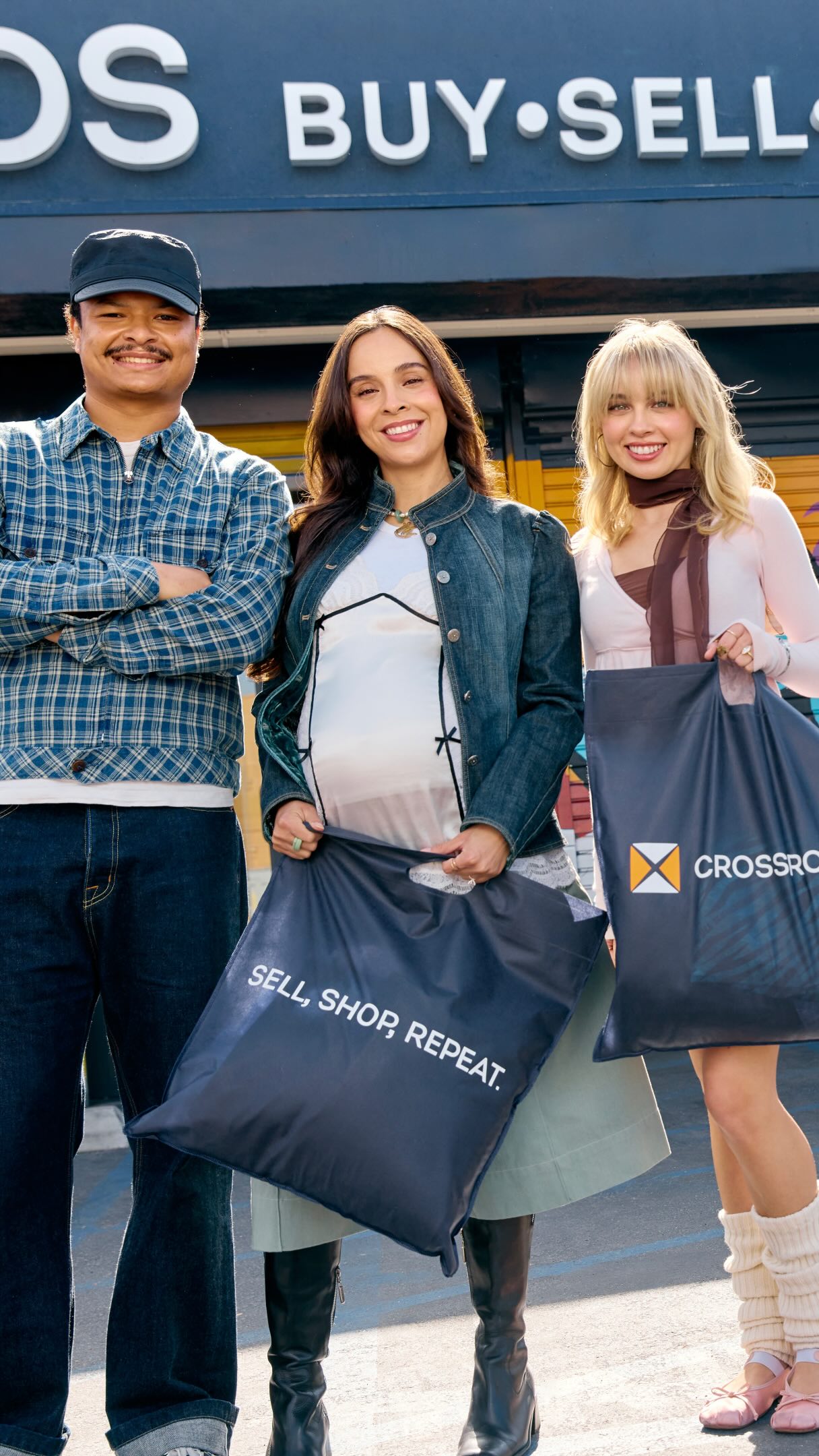 Whether you are a regular seller or a first time seller, these are all great tips to keep in mind! 😉🌟

Have you checked out our Selling Guide? It features examples of the brands we are loving (& buying). See it for yourself by clicking the link in our bio! 👀🔗

#crossroadstrading #buyselltrade #crossroadsfinds #womensfashion #mensfashion