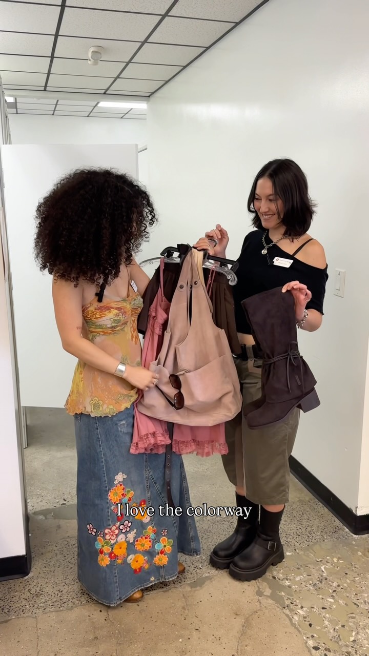 STYLE CHALLENGE 🌟

Our Huntington Beach team is styling up the perfect summer look. 🤩 We are obsessed with the color combo! 🧡✨

Looking to refresh your summer wardrobe? Crossroads has new-to-you items that won’t break the bank. Save even more when you sell for trade credit! 🛍️

Learn more about selling and find a store year you on our website. 🙌

🔗 Link in bio!